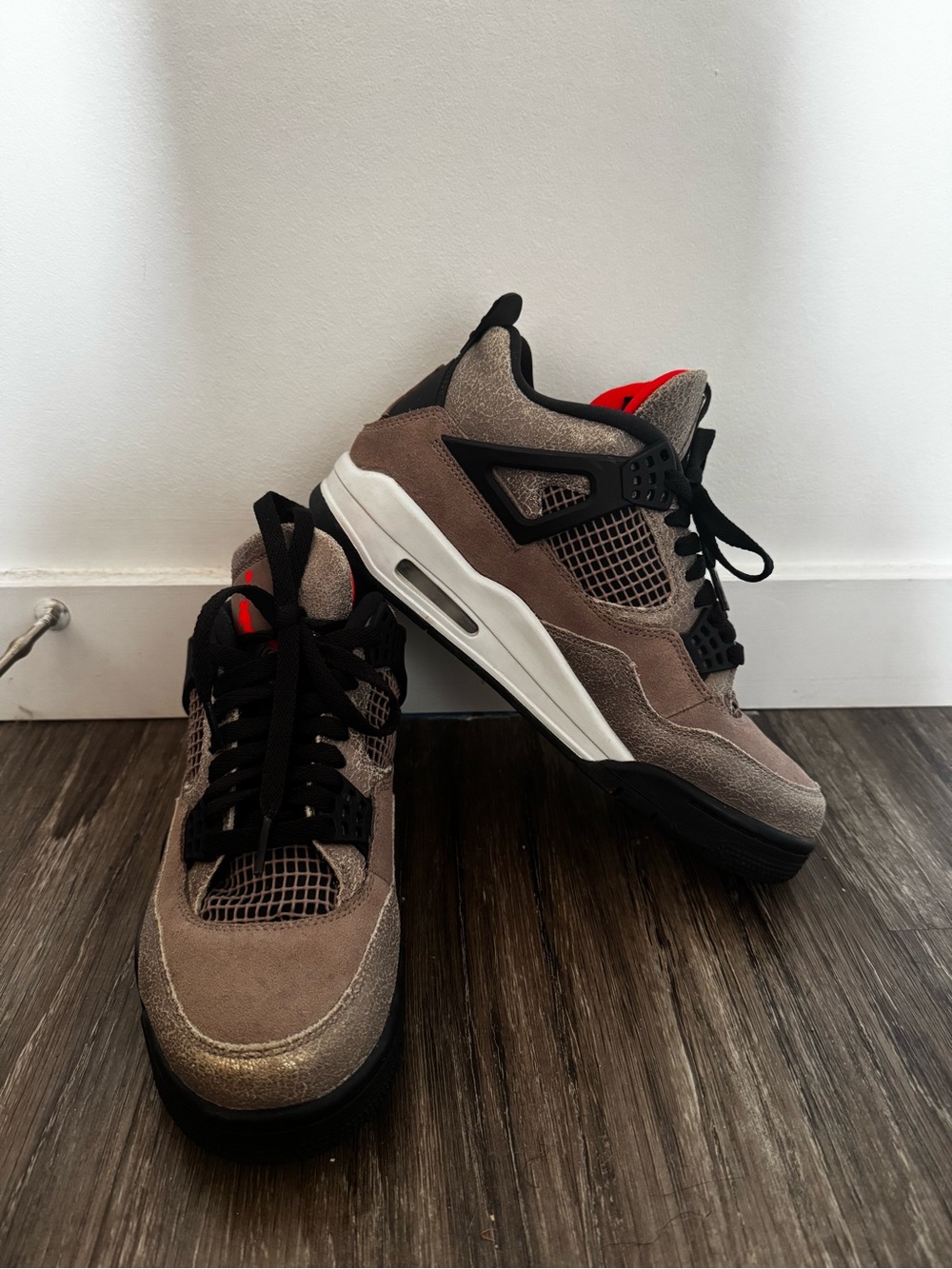 Air Jordan Retro 4 Taupe Haze